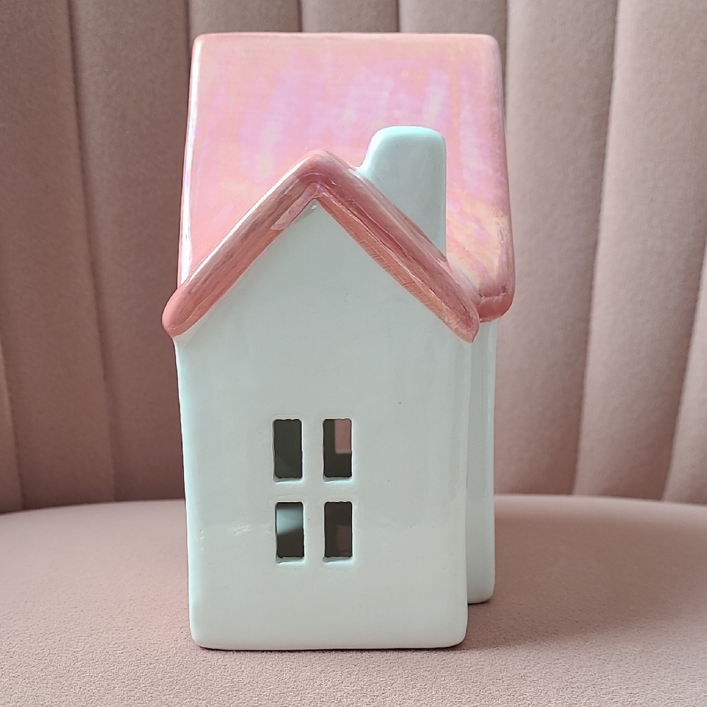 Ceramic House - Picture 2 of 12